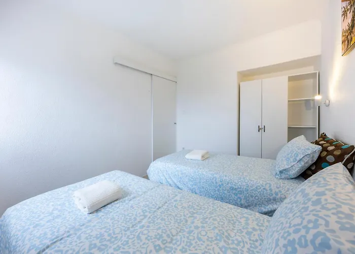 Appartement T1 Clube Da Rocha -500m Da *