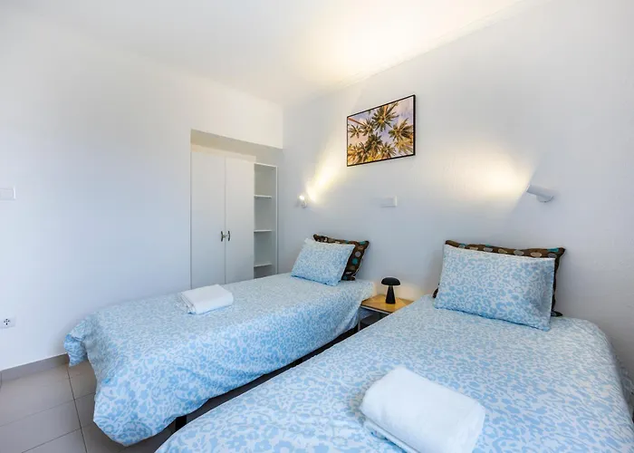 Appartement T1 Clube Da Rocha -500m Da *