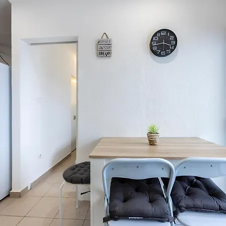 T1 Clube Da Rocha -500m Da Appartement *